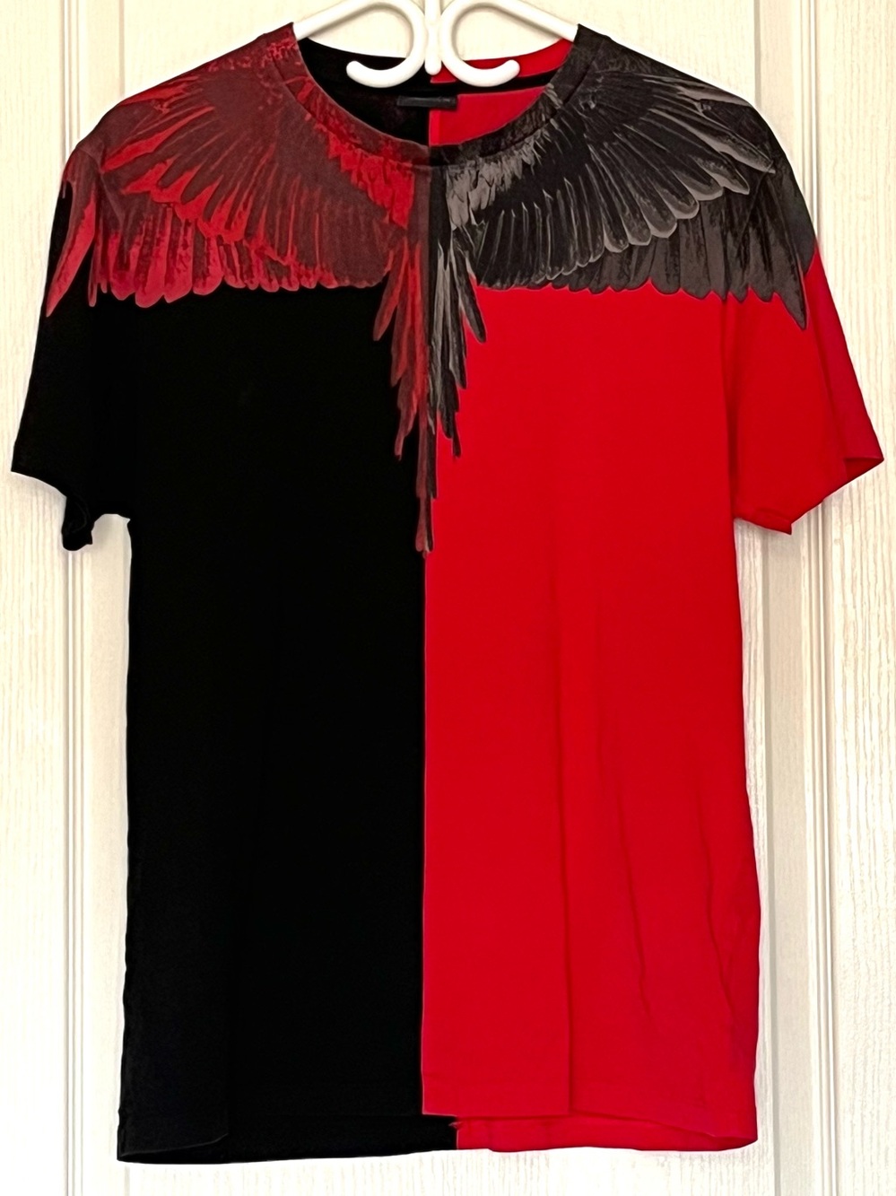 Marcelo Burlon County of Milan Split Wings T-Shirt Red Black Graphic Tee Men XS